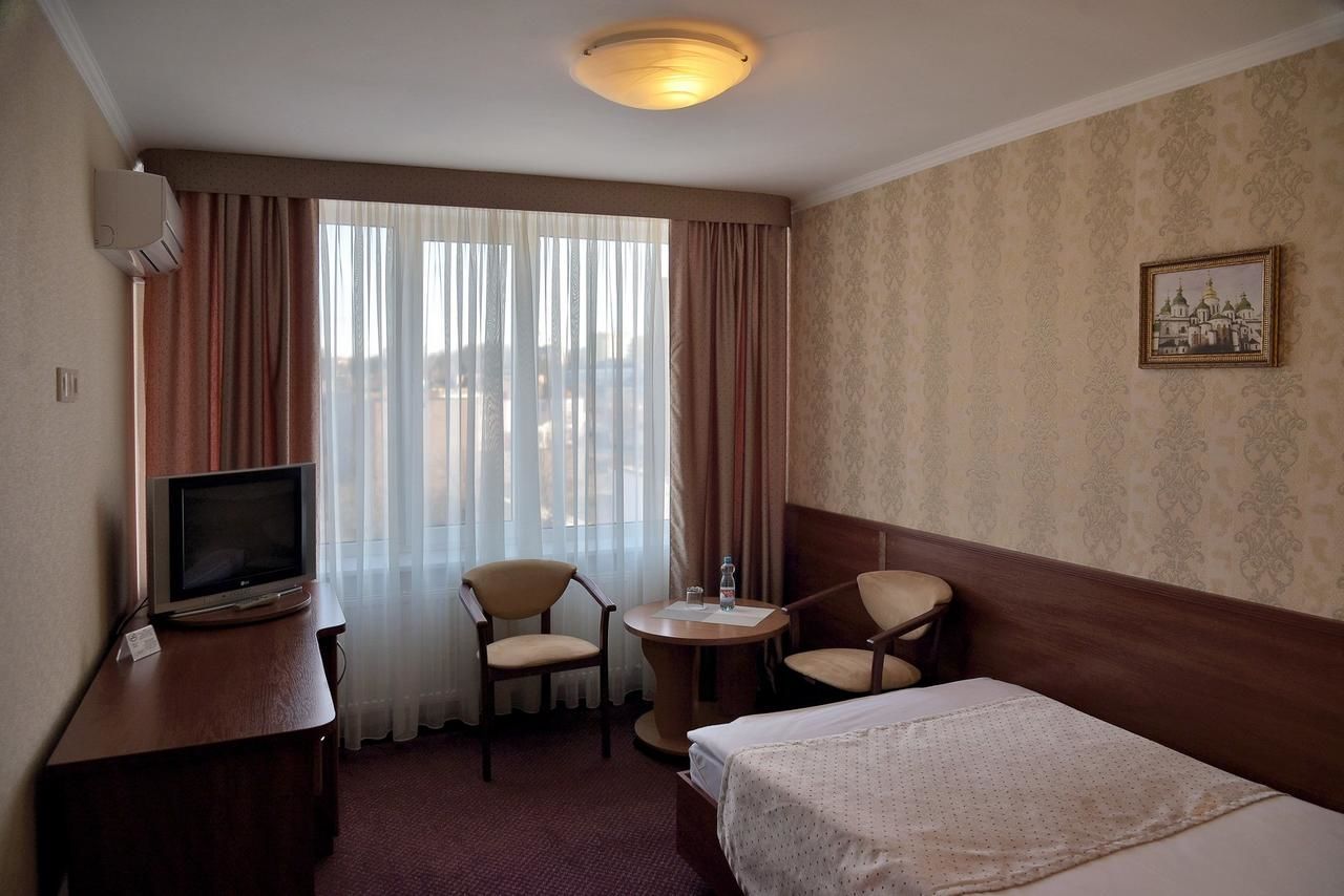Отель Hotel Mir Ровно-17