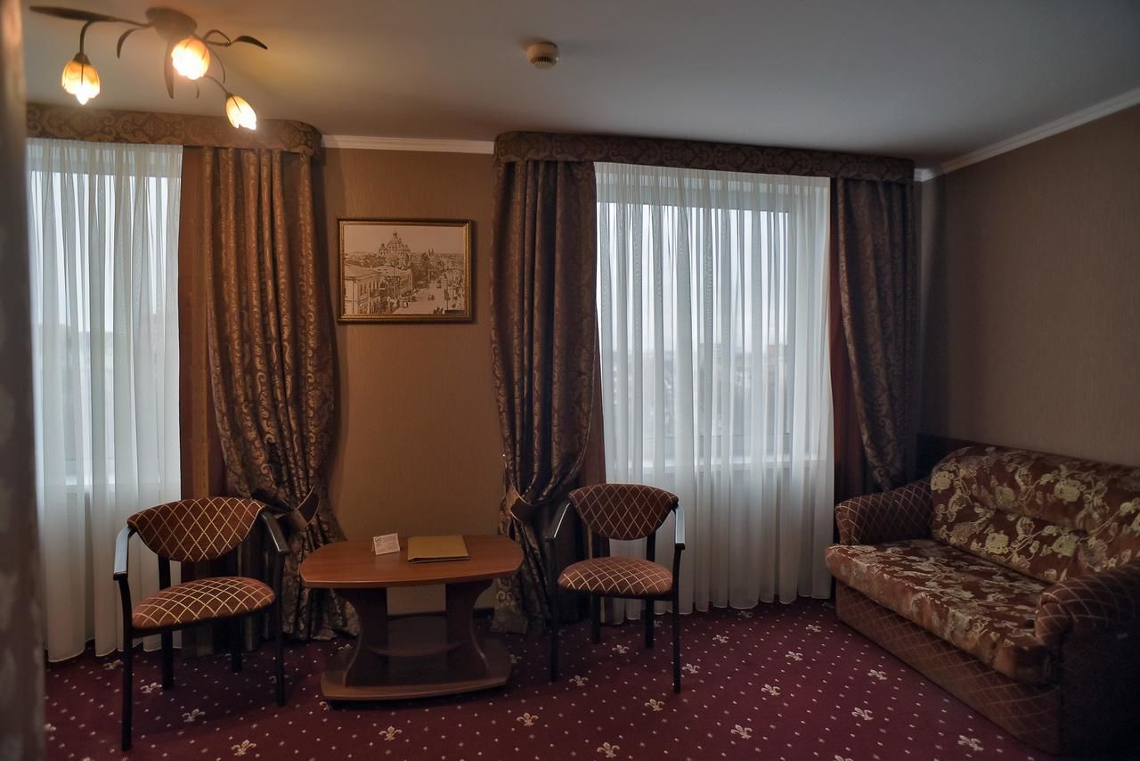 Отель Hotel Mir Ровно-8